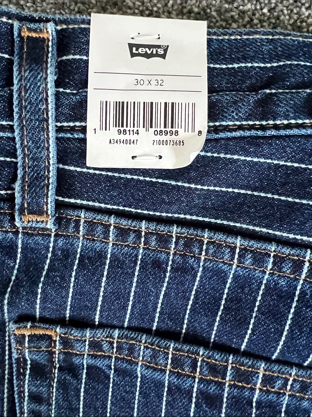 Levi's Jeans - Picture 3 of 5